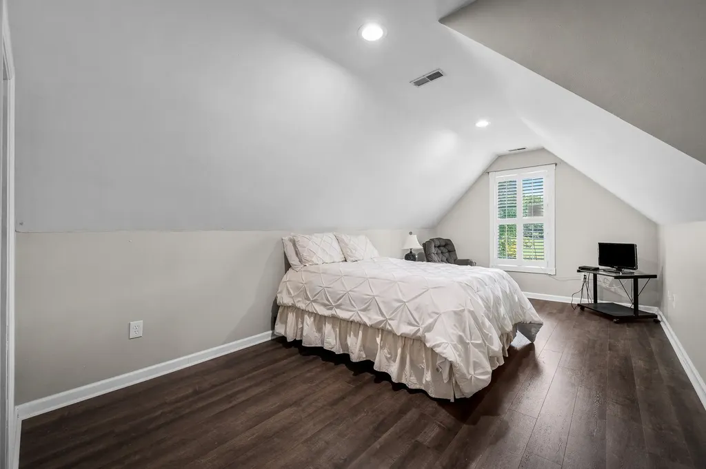 385 Thoroughbred Lane Hartsville TN 37074