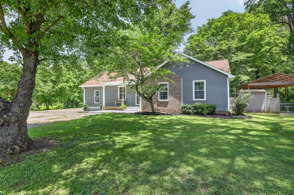 428 Karstridge Road Smyrna TN 37167