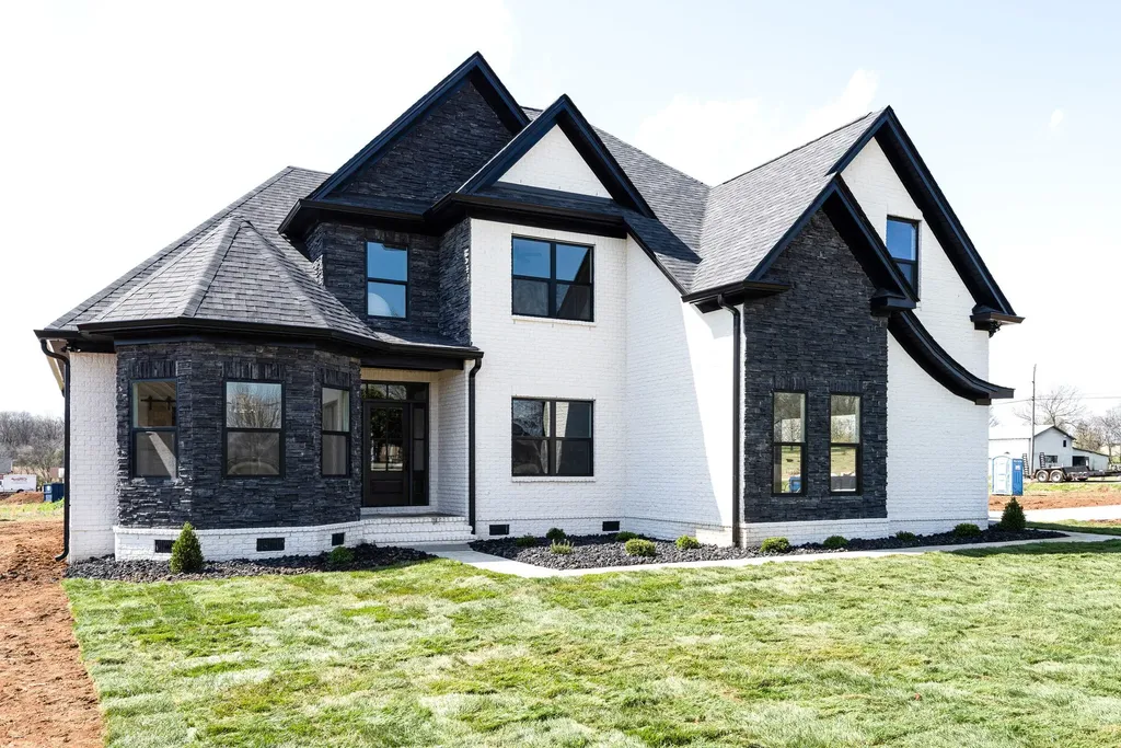 7483 Liberty Road Fairview TN 37062
