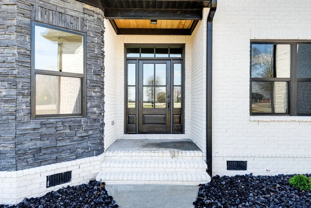 7483 Liberty Road Fairview TN 37062