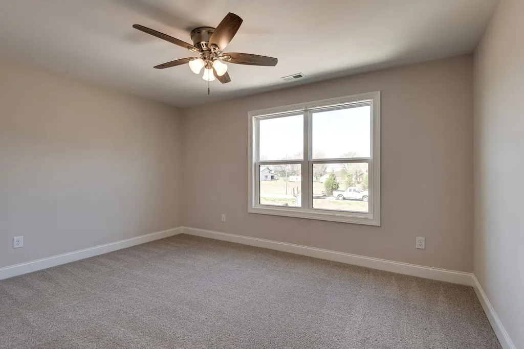 7483 Liberty Road Fairview TN 37062