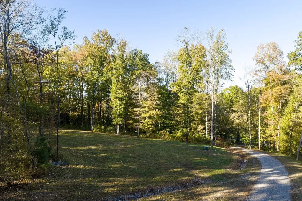 7483 Liberty Road Fairview TN 37062