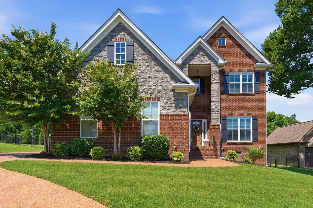 127 Waters Hill Circle Lebanon TN 37087
