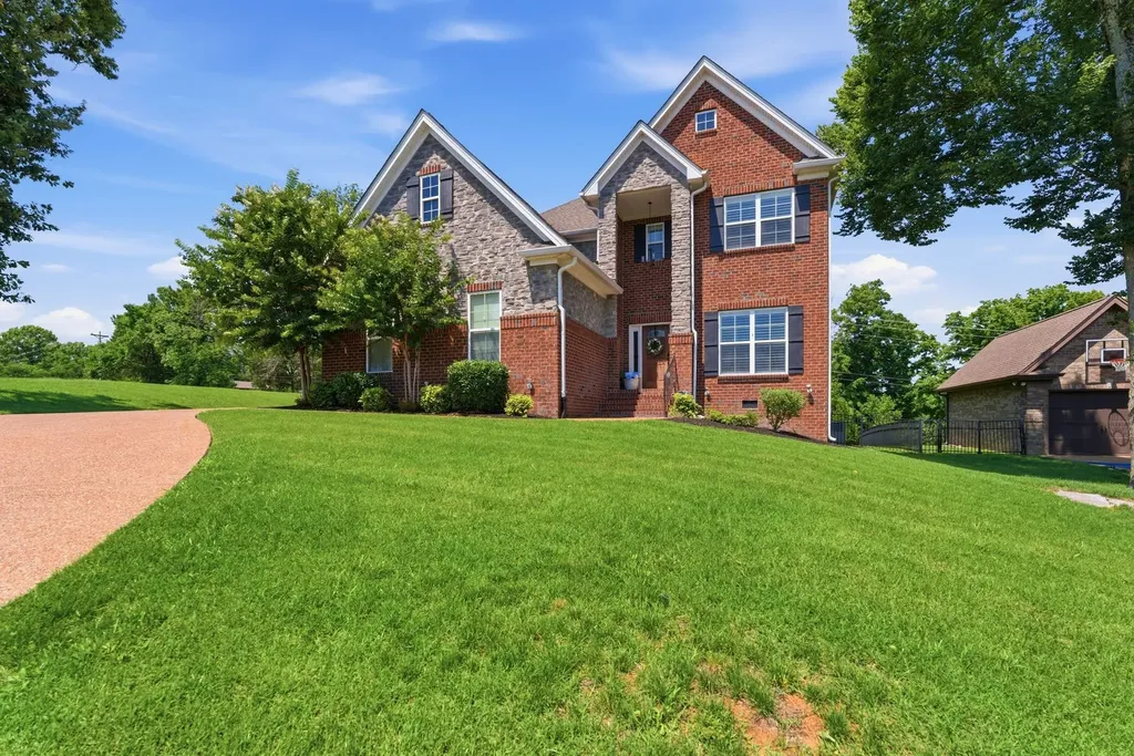 127 Waters Hill Circle Lebanon TN 37087