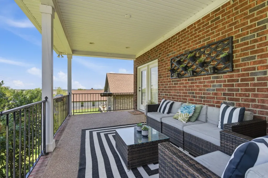 127 Waters Hill Circle Lebanon TN 37087