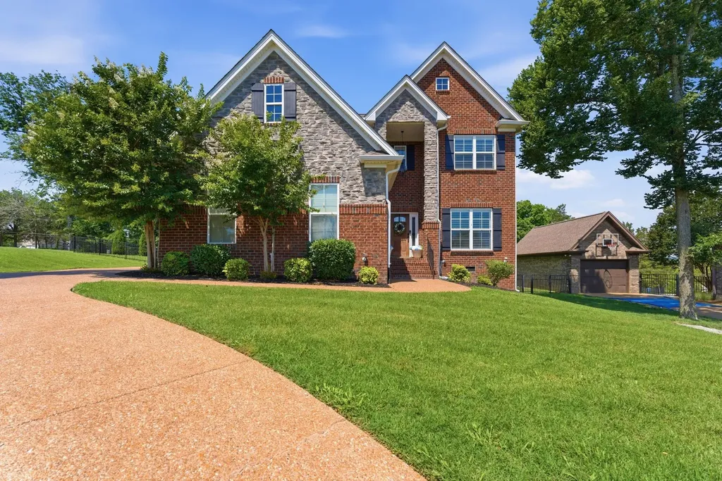 127 Waters Hill Circle Lebanon TN 37087