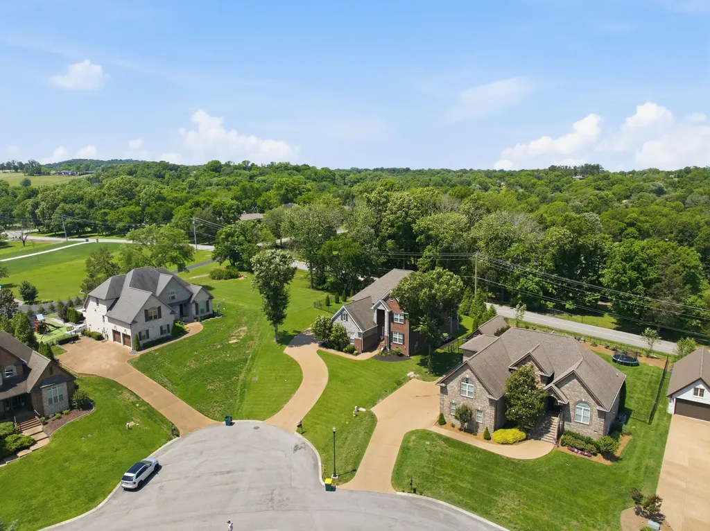 127 Waters Hill Circle Lebanon TN 37087