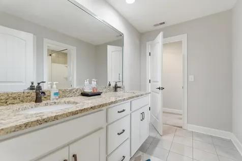 127 Waters Hill Circle Lebanon TN 37087