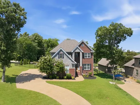 127 Waters Hill Circle Lebanon TN 37087