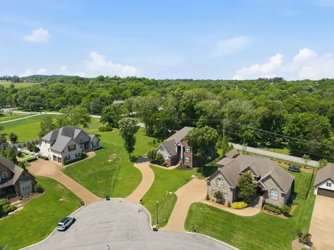 127 Waters Hill Circle Lebanon TN 37087