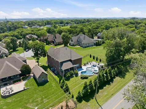 127 Waters Hill Circle Lebanon TN 37087