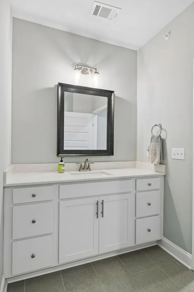 2000 Shadow Green Lane Franklin TN 37064