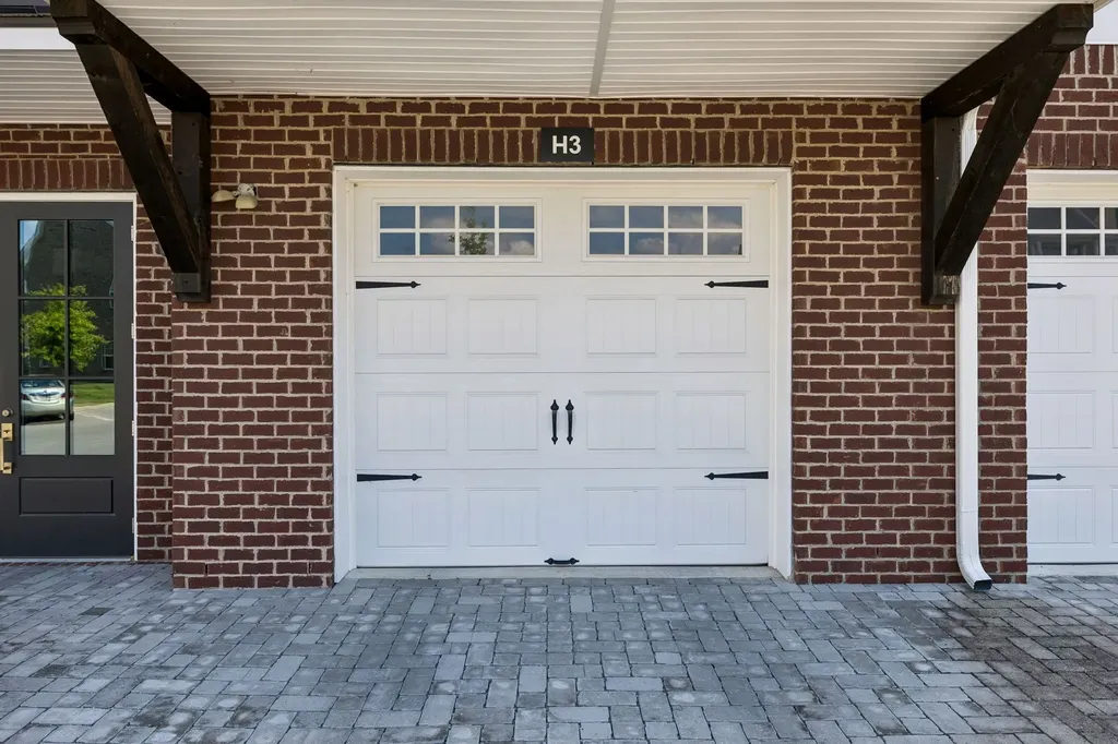 2000 Shadow Green Lane Franklin TN 37064