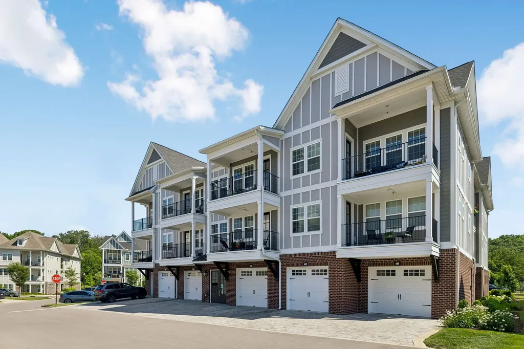 2000 Shadow Green Lane Franklin TN 37064