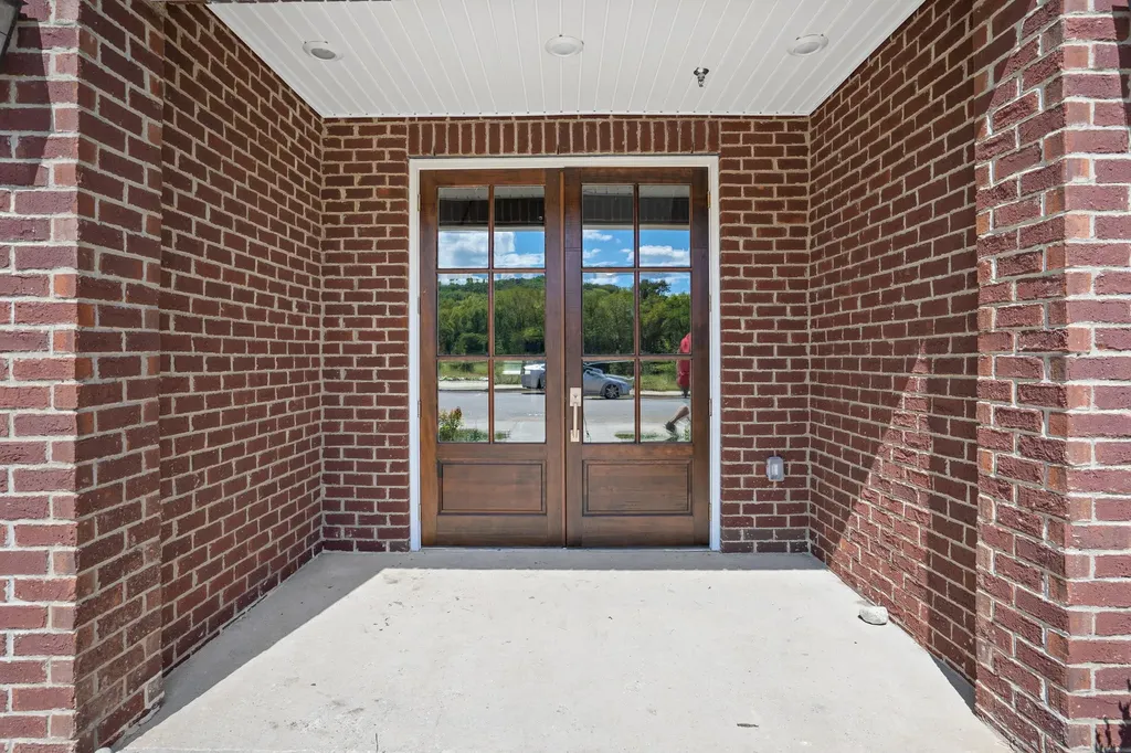 2000 Shadow Green Lane Franklin TN 37064