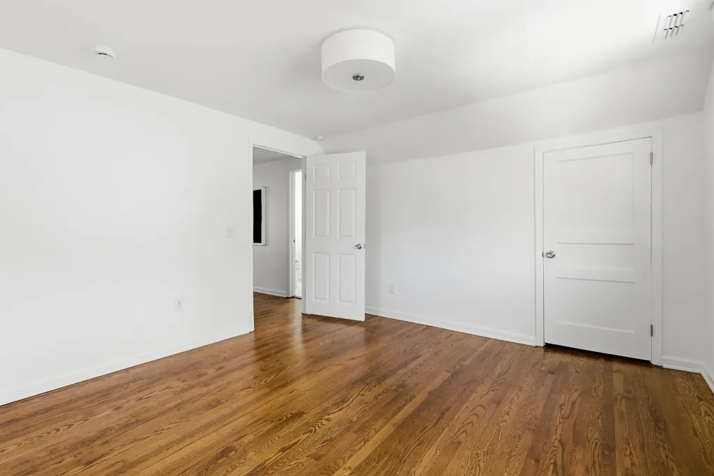 2001 Sweetbriar Avenue Nashville TN 37212