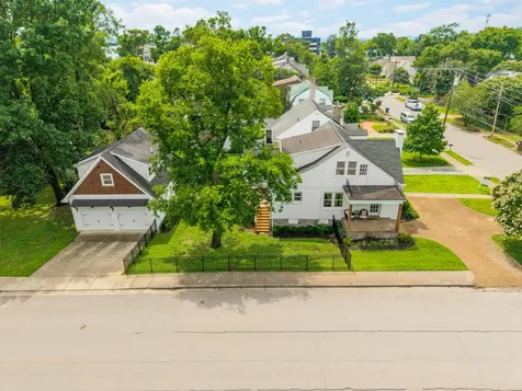 2001 Sweetbriar Avenue Nashville TN 37212
