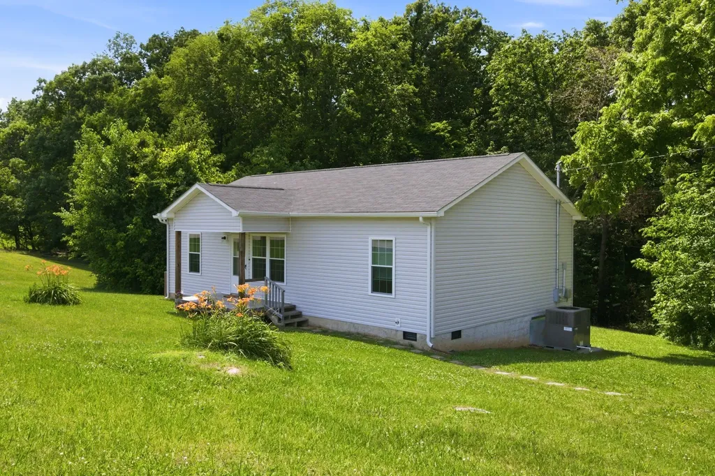 781 Sparta Street Spencer TN 38585