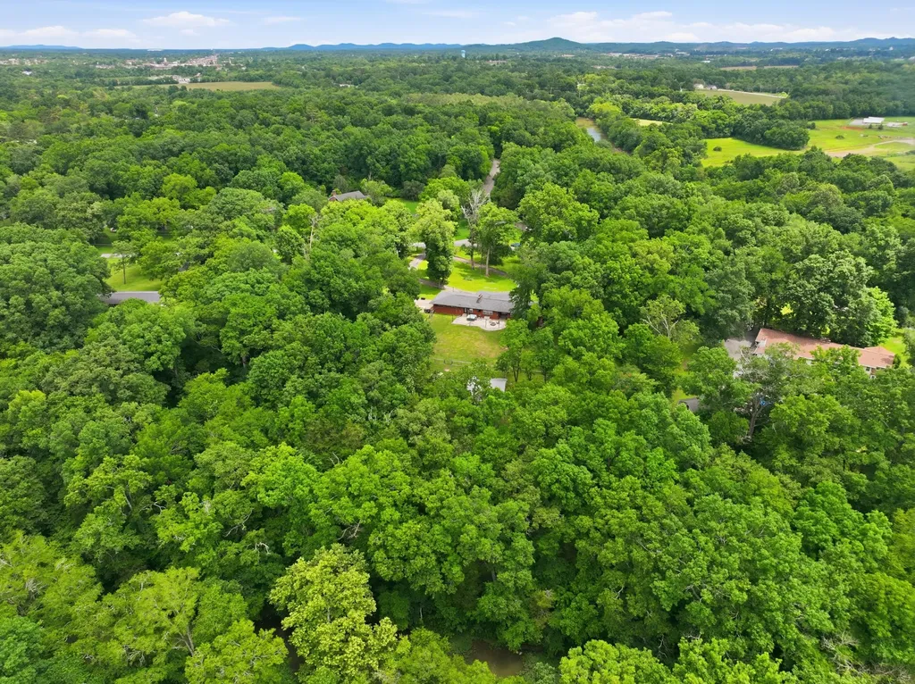 412 S Valley Road Shelbyville TN 37160
