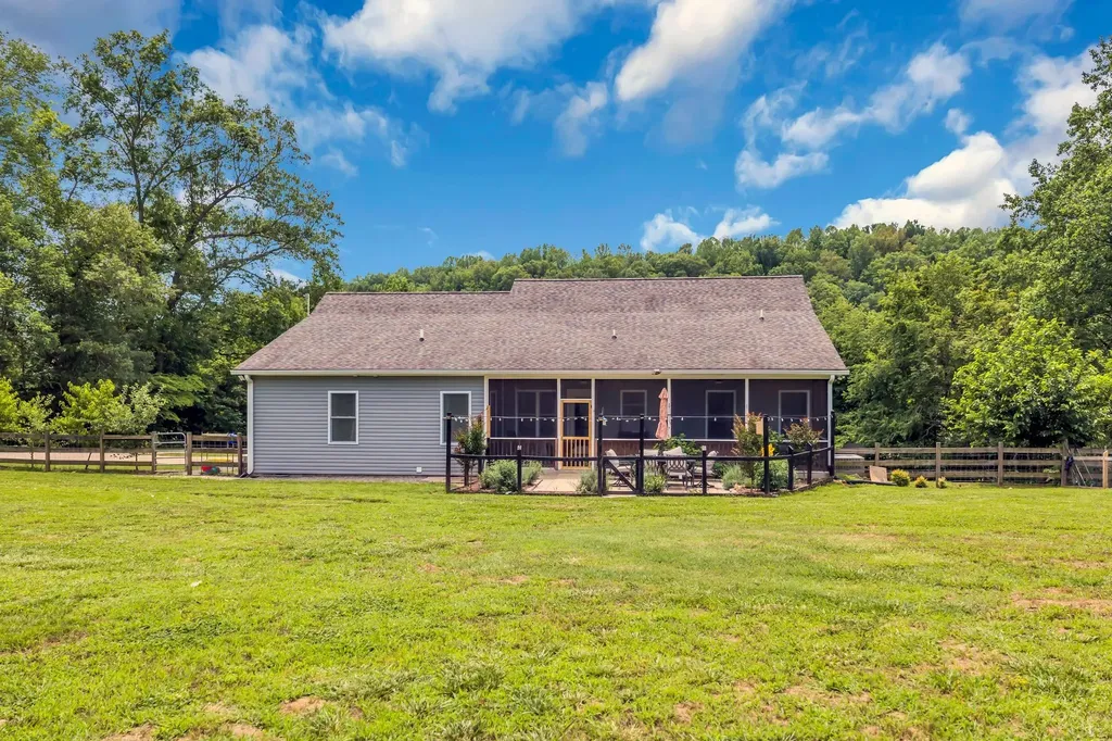 2757 New Dry Hollow Road Cumberland Furnace TN 37051