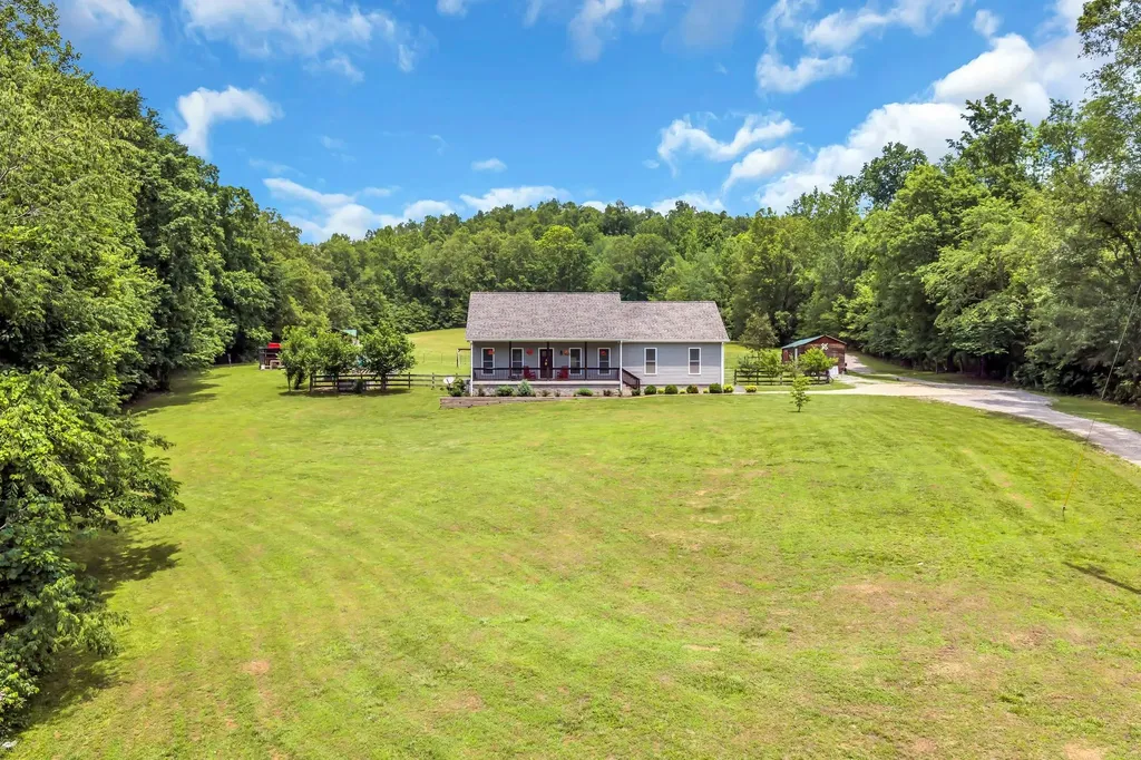 2757 New Dry Hollow Road Cumberland Furnace TN 37051