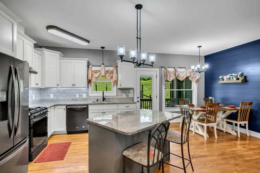 2757 New Dry Hollow Road Cumberland Furnace TN 37051
