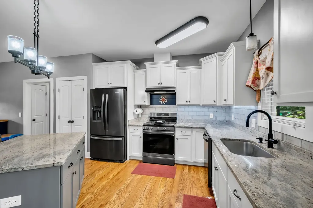 2757 New Dry Hollow Road Cumberland Furnace TN 37051