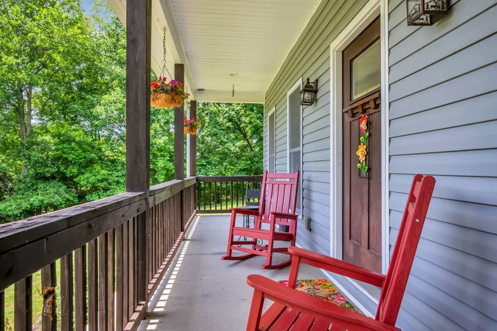 2757 New Dry Hollow Road Cumberland Furnace TN 37051
