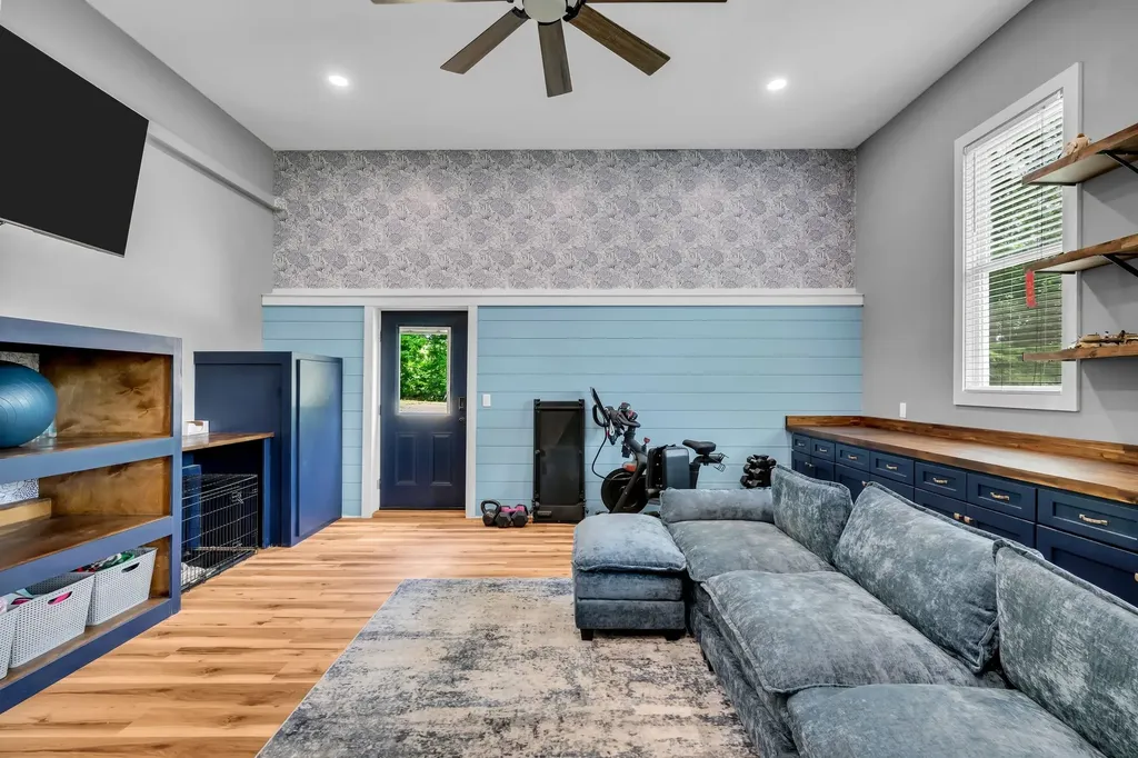 2757 New Dry Hollow Road Cumberland Furnace TN 37051