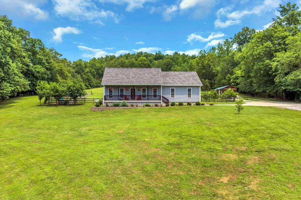 2757 New Dry Hollow Road Cumberland Furnace TN 37051