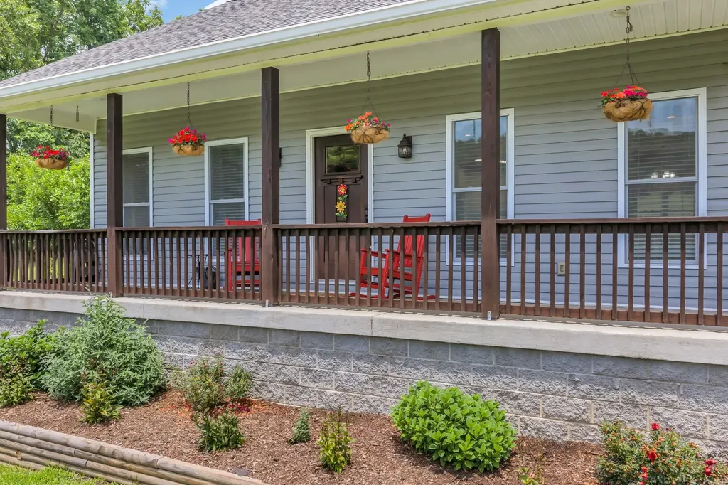 2757 New Dry Hollow Road Cumberland Furnace TN 37051