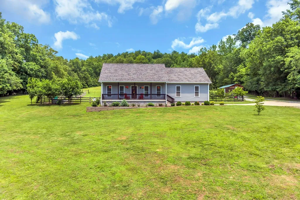 2757 New Dry Hollow Road Cumberland Furnace TN 37051