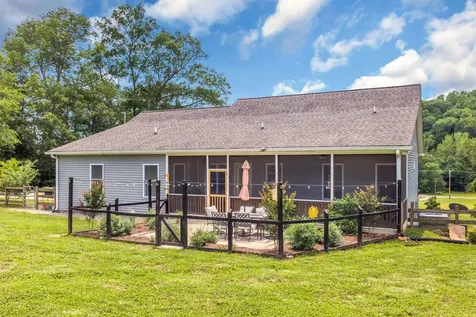 2757 New Dry Hollow Road Cumberland Furnace TN 37051