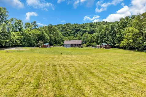 2757 New Dry Hollow Road Cumberland Furnace TN 37051