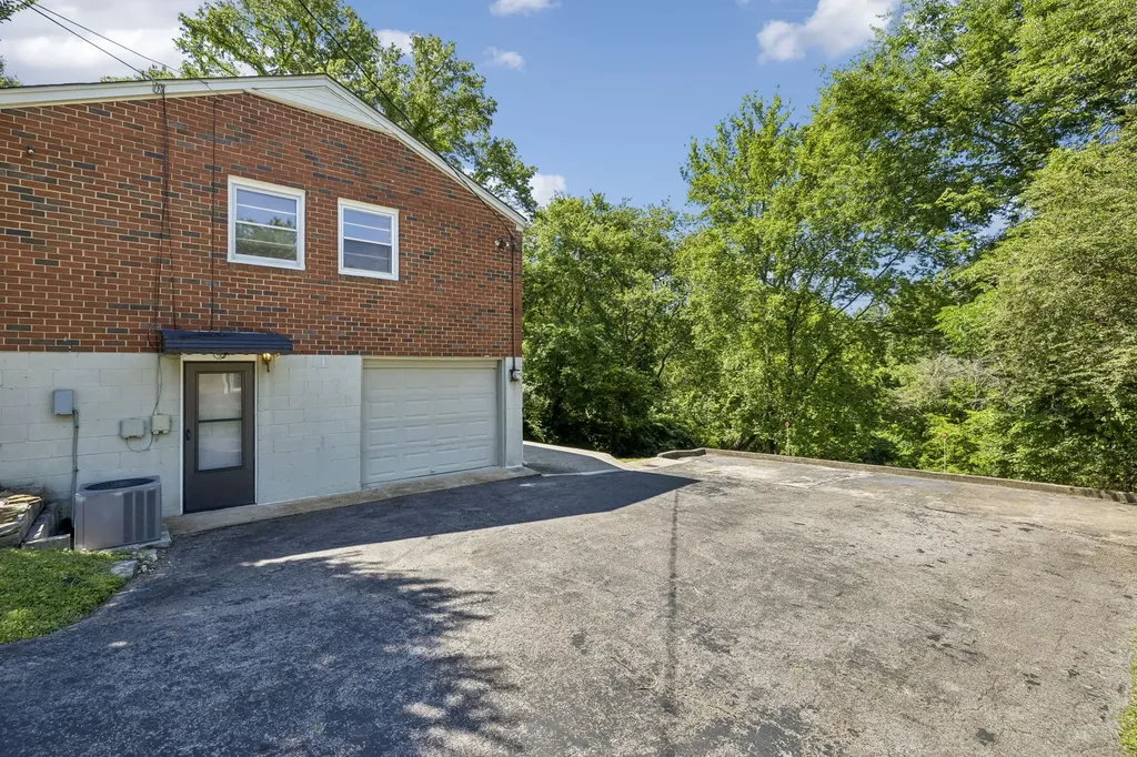 553 Brewer Drive Nashville TN 37211