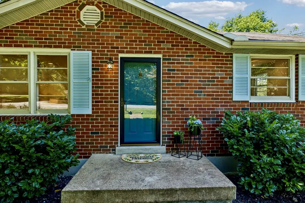 553 Brewer Drive Nashville TN 37211