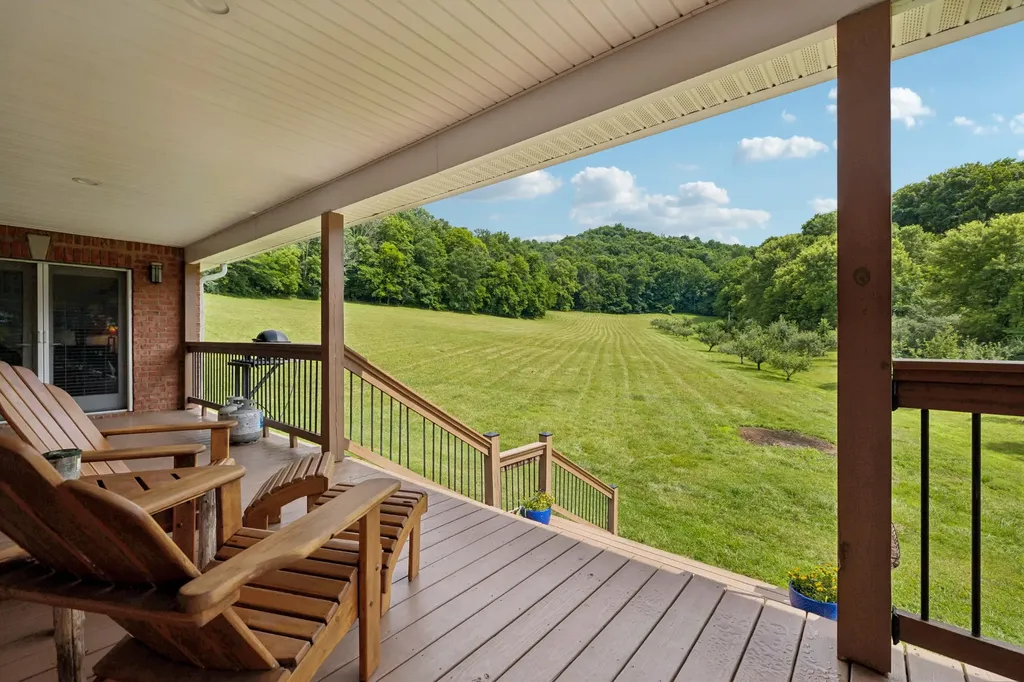 574 Hayes Ridge Road Lancaster TN 38569