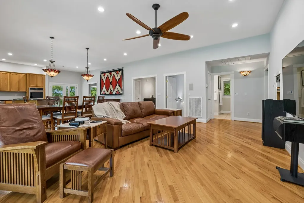 574 Hayes Ridge Road Lancaster TN 38569