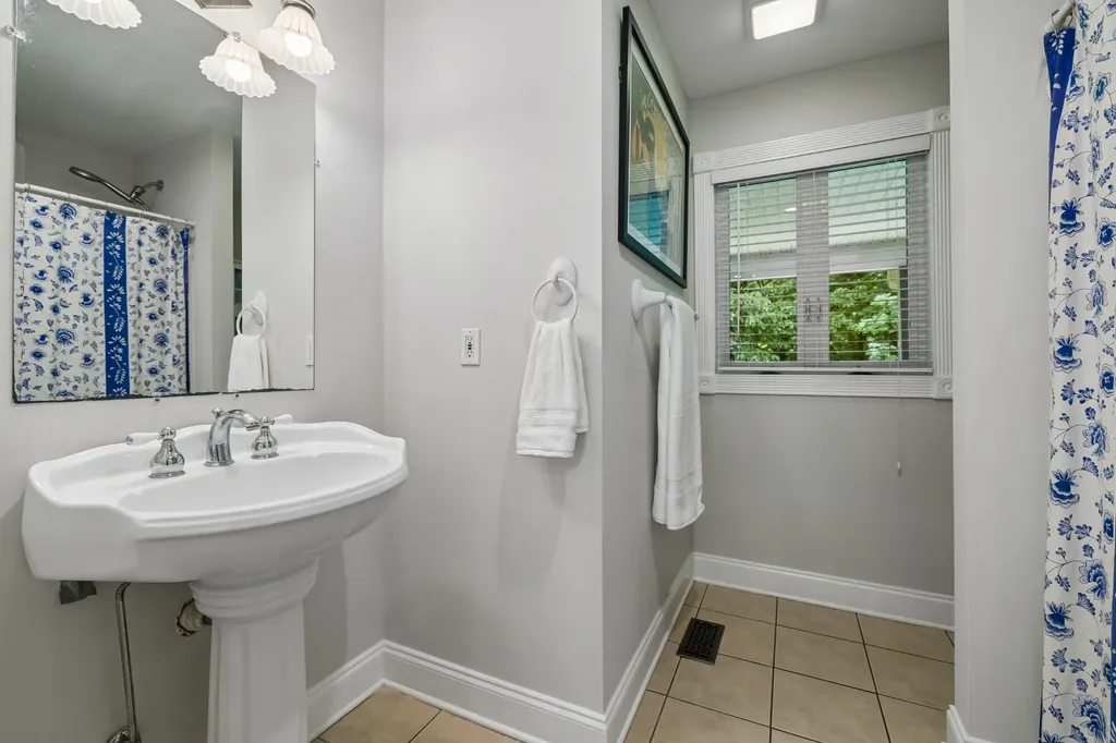 574 Hayes Ridge Road Lancaster TN 38569