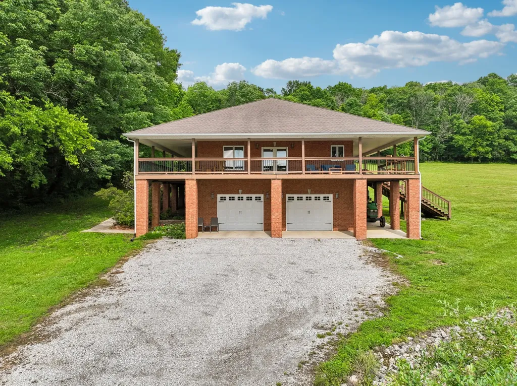 574 Hayes Ridge Road Lancaster TN 38569
