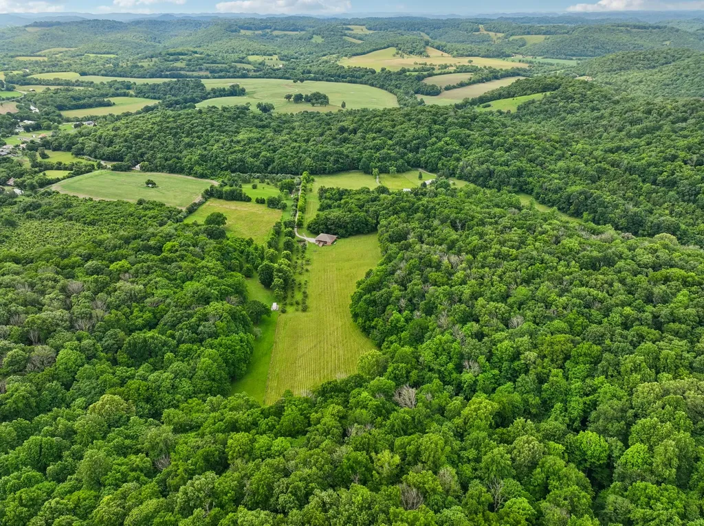 574 Hayes Ridge Road Lancaster TN 38569