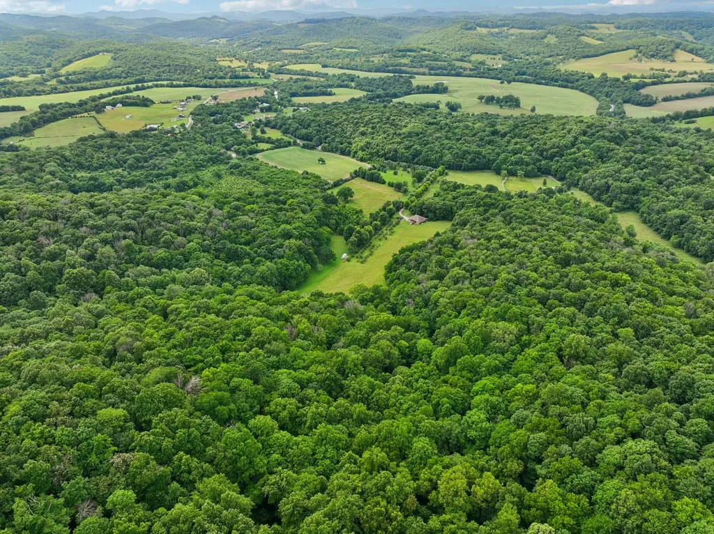 574 Hayes Ridge Road Lancaster TN 38569