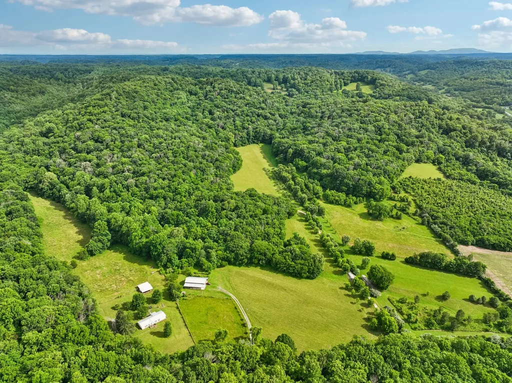 574 Hayes Ridge Road Lancaster TN 38569