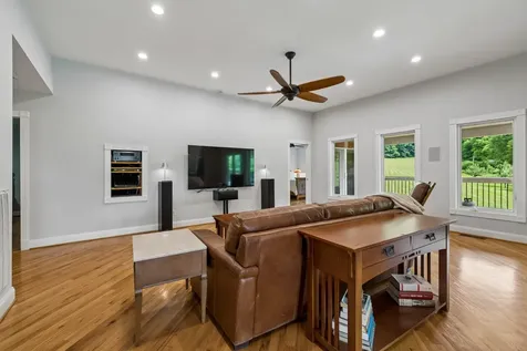 574 Hayes Ridge Road Lancaster TN 38569