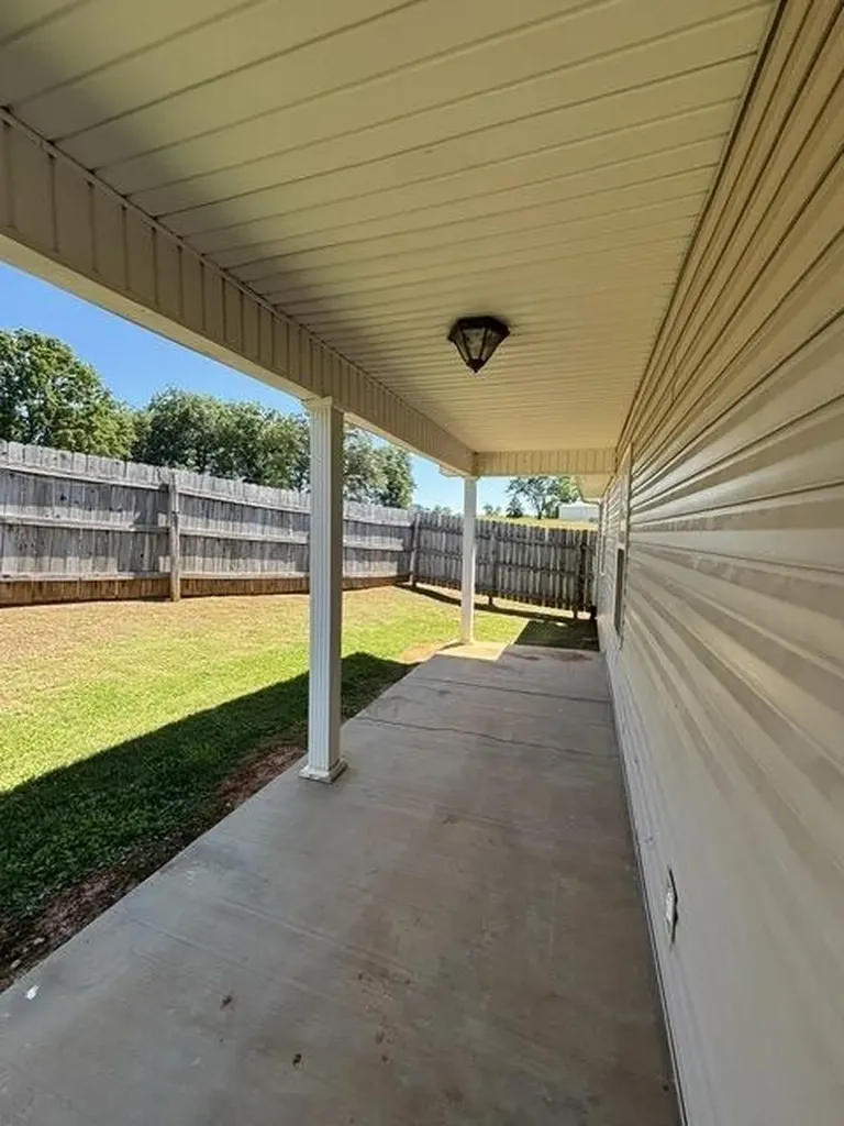 304 Ashton Way Madisonville TN 37354