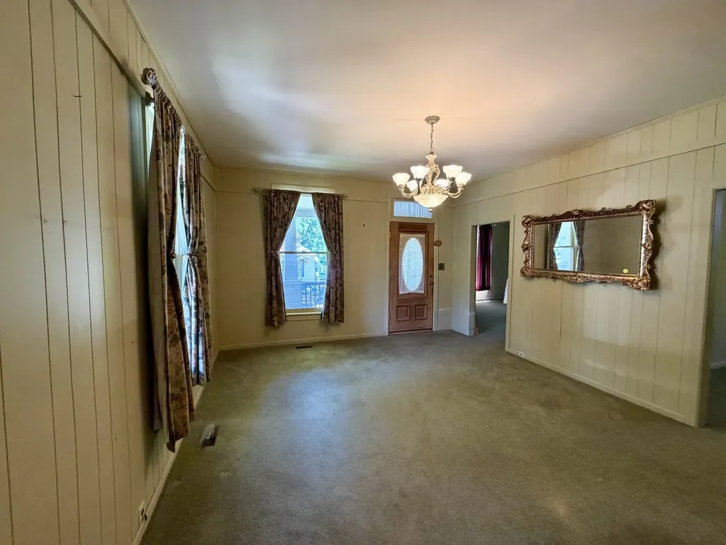 328 Head Street Paris TN 38242