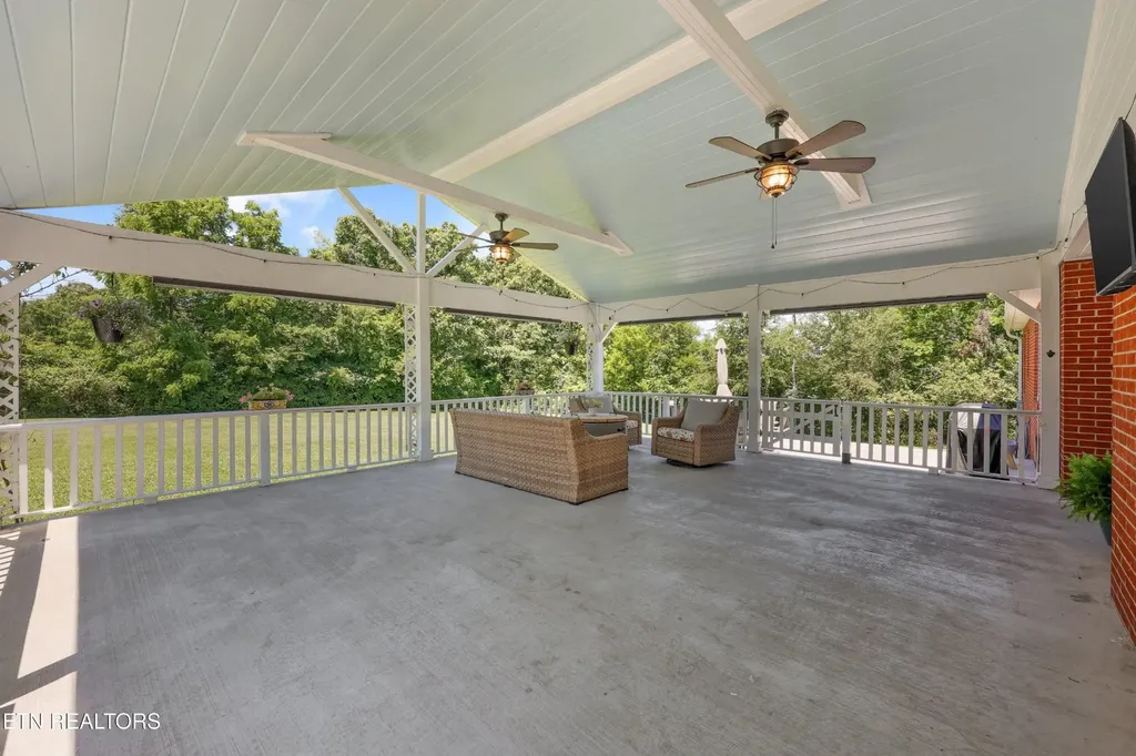 143 Fairview Drive Maryville TN 37803