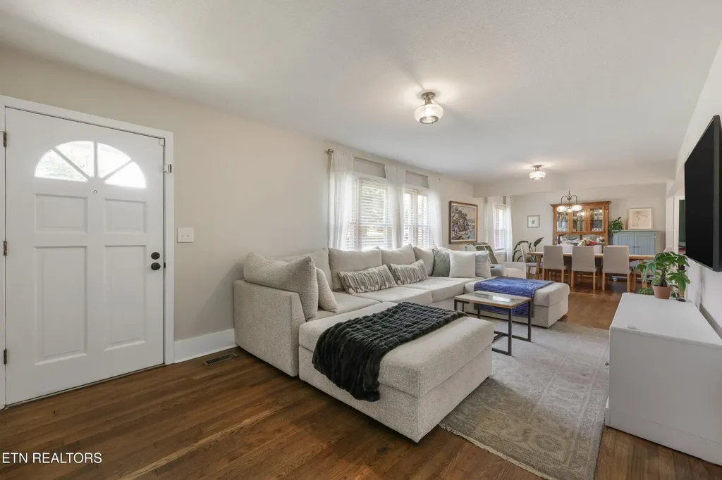 143 Fairview Drive Maryville TN 37803