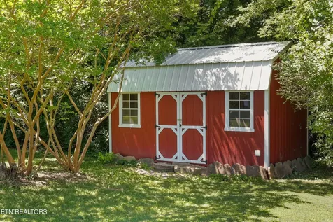 143 Fairview Drive Maryville TN 37803