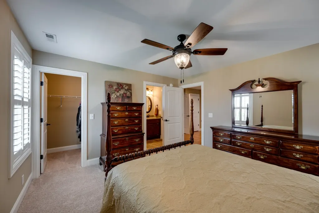 3126 Robinwood Drive Murfreesboro TN 37128